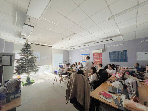 Buổi Training tại Văn phòng Đức Hưng Group 